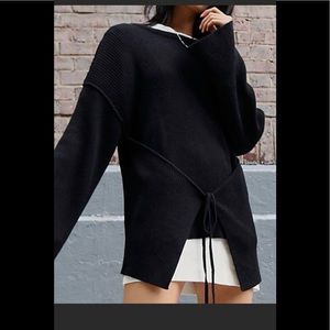 Free people beach big pullover in black. NWOT‎